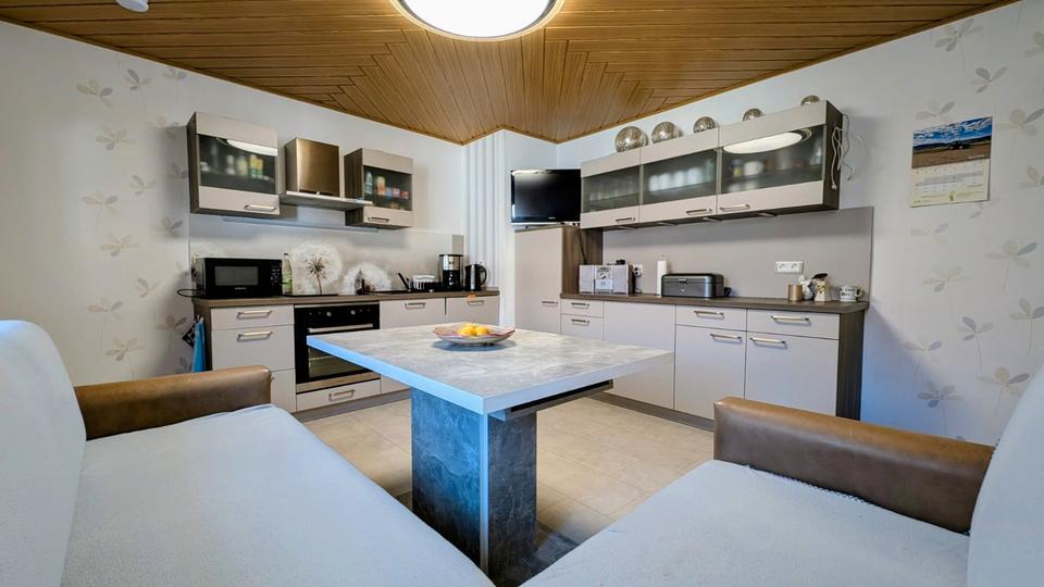 Einfamilienhaus Sondershausen - 8 Zimmer, 201 m&sup2;, 1.200&euro; | Angebot:26147519