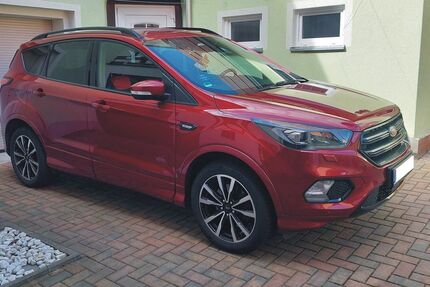 Ford Kuga 63.000 km 17.700 &euro; Hohenstein-Ernstthal 09337