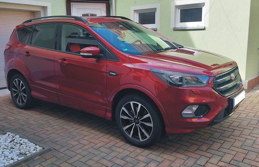 Ford Kuga 63.000 km 17.999 € Hohenstein-Ernstthal 09337