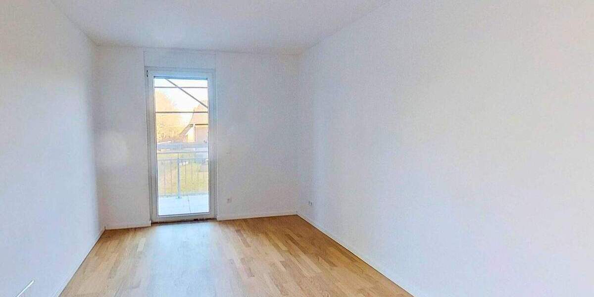 Zimmer Grafenhausen - 3 Zimmer, 81 m&sup2;, 858&euro; | Angebot:25674951