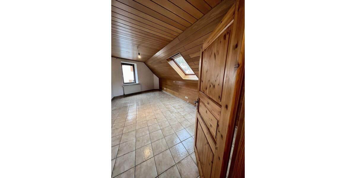 Doppelhaushälfte Bad Dürkheim - 5 Zimmer, 170 m&sup2;, 1.350&euro; | Angebot:25657429