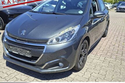 Peugeot 208 121.940 km 5.285 &euro; Achern 77855