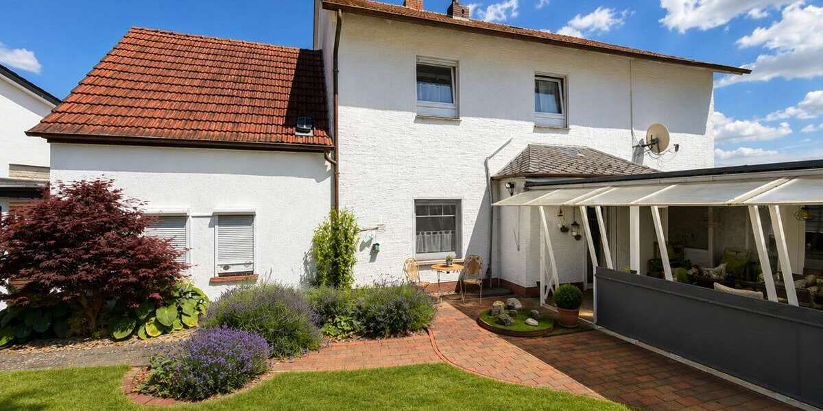 Großzügiges Zweifamilienhaus mit Einliegerwohnung und neuer Heizung - Mehrfamilienhaus, Wohnhaus Hüllhorst | Angebot:27254380