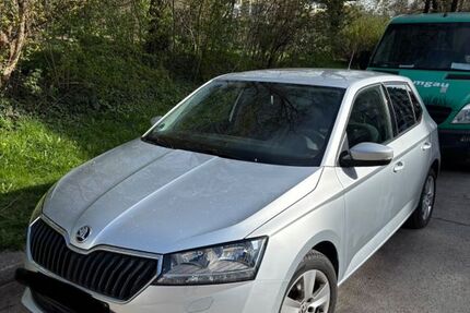 Skoda Fabia 73.300 km 10.999 &euro; München 81369