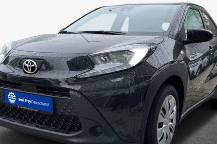 Toyota Aygo (X) 20.000 km 13.990 &euro; Reutlingen 72766