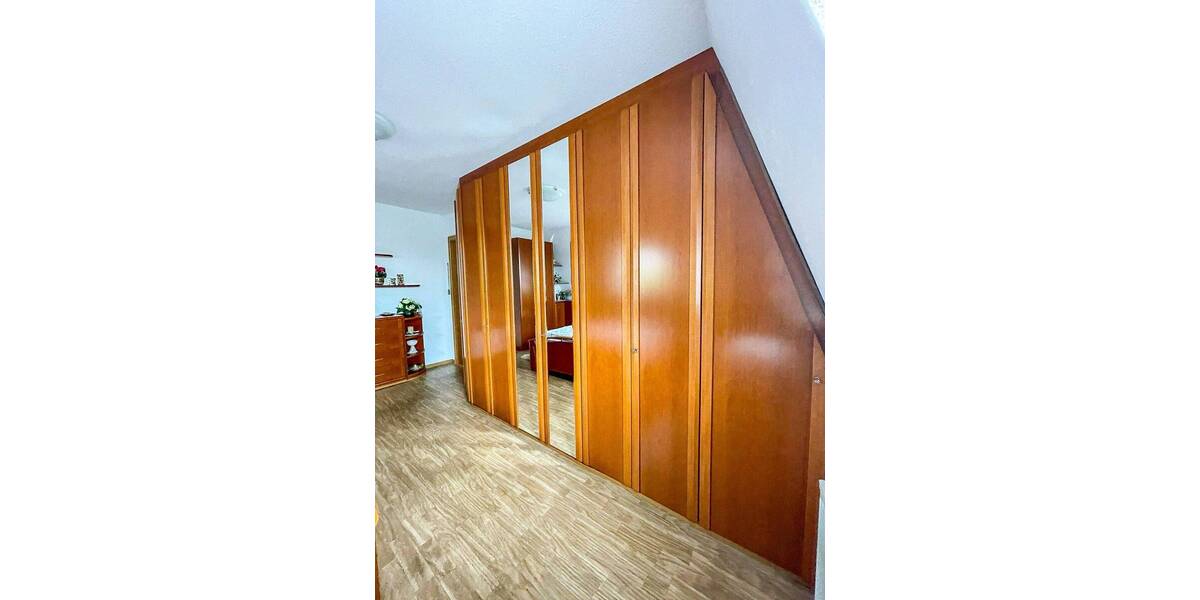Etagenwohnung Meerane Seiferitz - 2 Zimmer, 91 m&sup2;, 455&euro; | Angebot:26569158