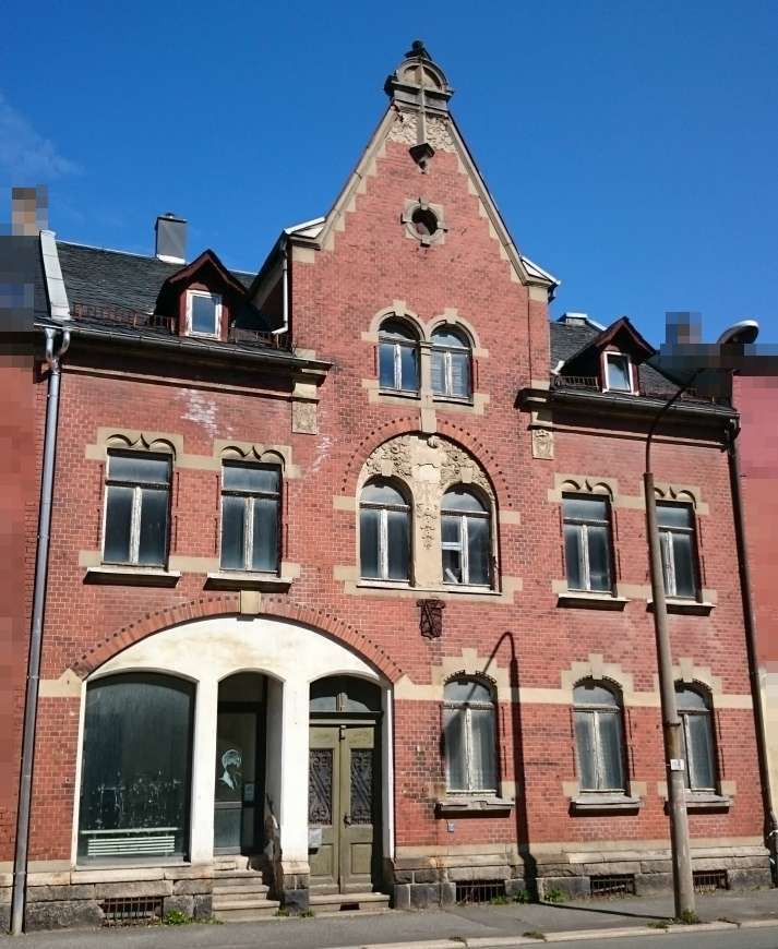 Haus zum Kaufen in Rodewisch 69.000 € 270 m²