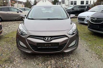 Hyundai i30 225.000 km 4.599 &euro; Mainz-Kastel 55252