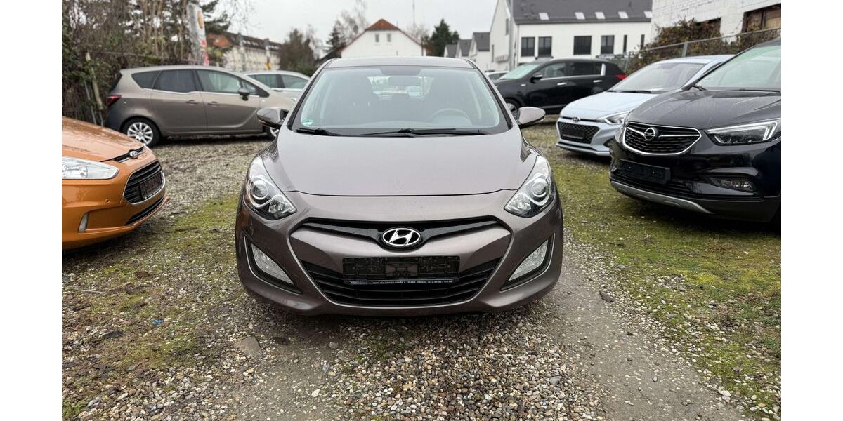 Hyundai i30 225.000 km 4.599 &euro; Mainz-Kastel 55252