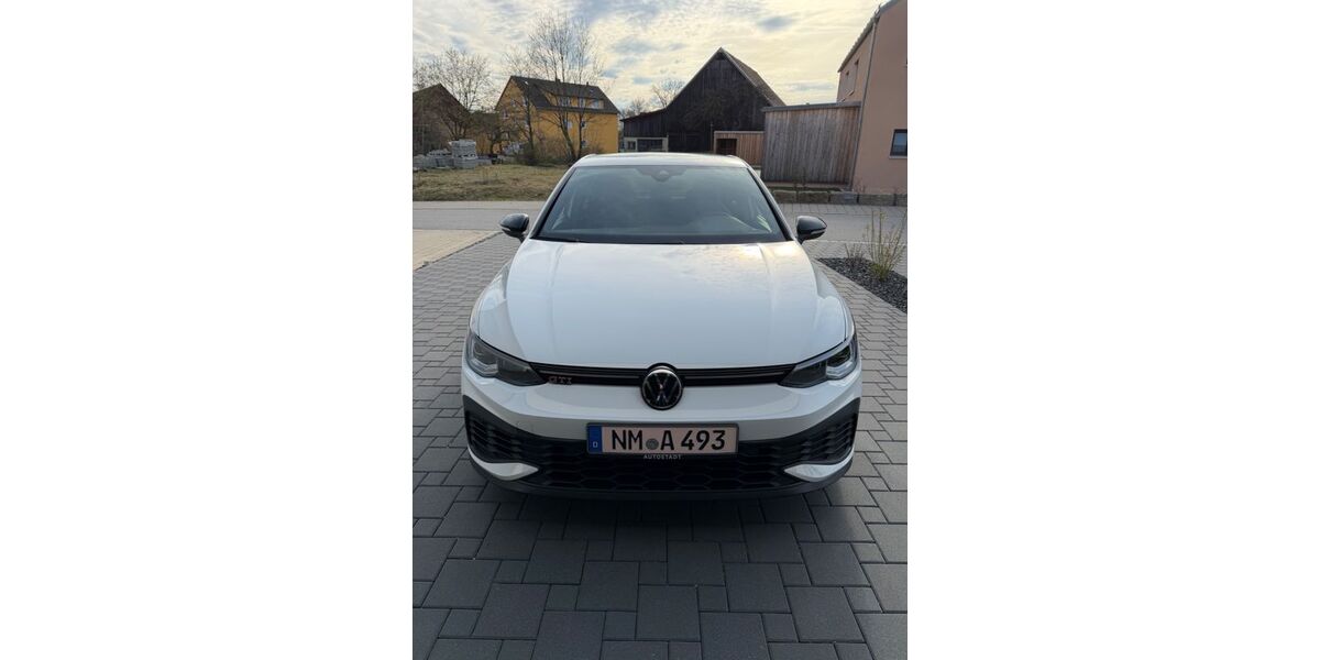VW Golf 41.000 km 29.900 &euro; Postbauer-Heng 92353