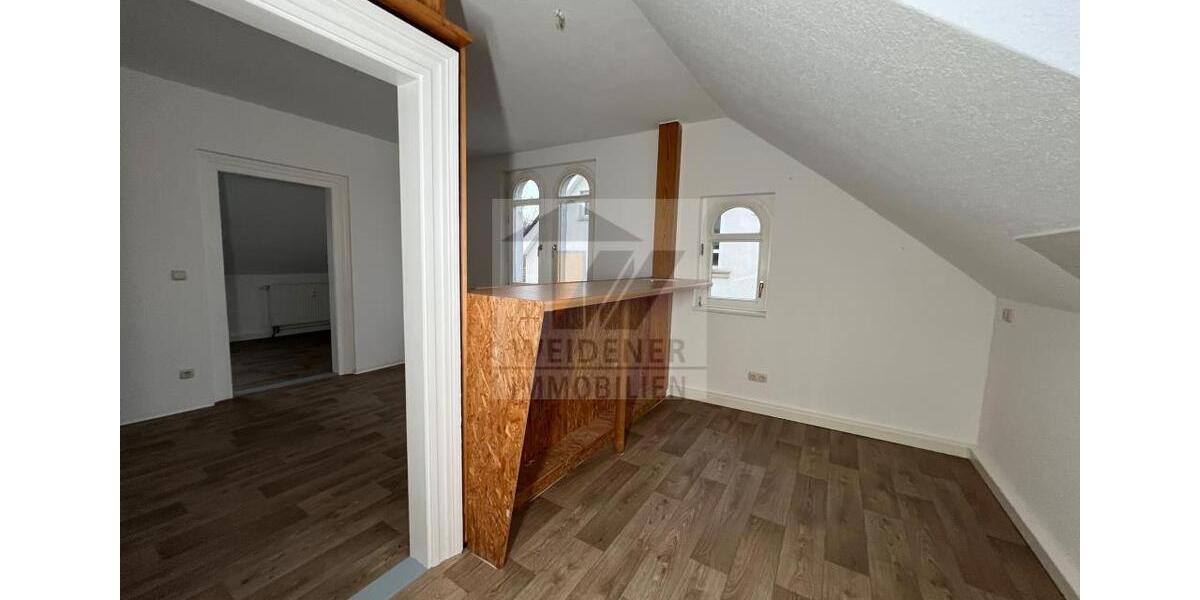 Dachgeschoßwohnung Weida - 3 Zimmer, 49 m&sup2;, 295&euro; | Angebot:24676440