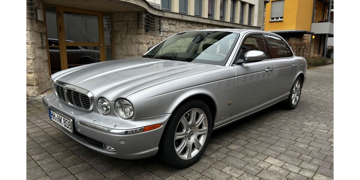 Jaguar XJ8 169.000 km 18.750 &euro; Erfurt 99084