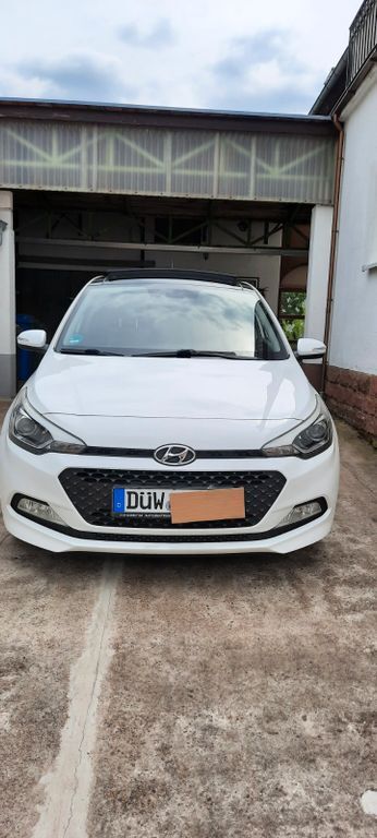 i20