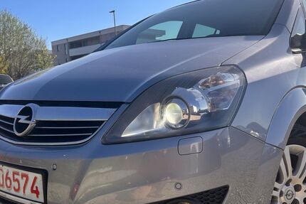 Opel Zafira 148.000 km 2.899 &euro; Buch 89290