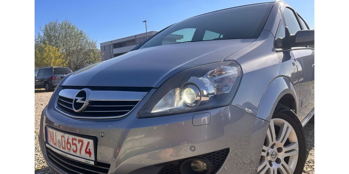 Opel Zafira 148.000 km 2.899 &euro; Buch 89290