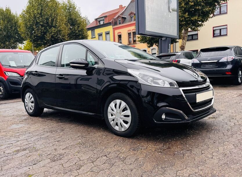 Peugeot 208 91.000 km 6.900 € Saarbrücken 66115