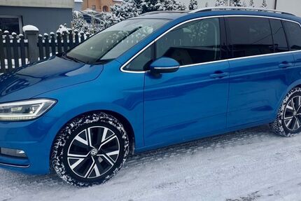 VW Touran 98.000 km 21.900 &euro; Braunschweig 38100