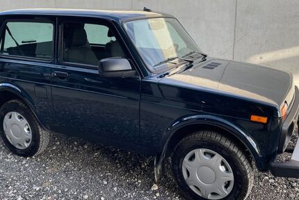 Lada Niva 1.600 km 15.000 &euro; Neu-Ulm 89233