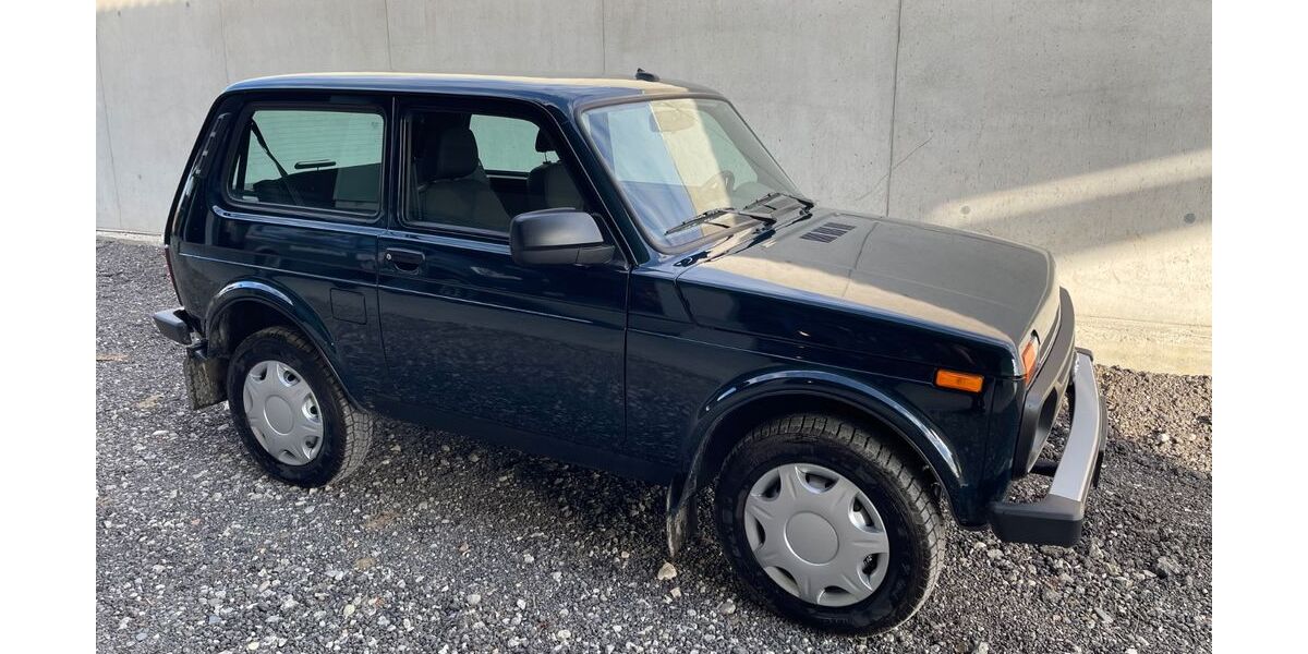 Lada Niva 1.600 km 15.000 &euro; Neu-Ulm 89233