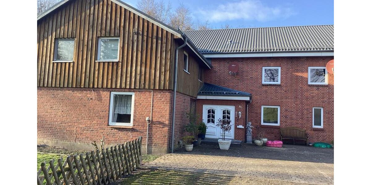 Etagenwohnung Schönwalde am Bungsberg - 5 Zimmer, 130 m&sup2;, 170.000&euro; | Angebot:26164474