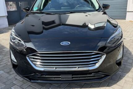 Ford Focus 121.447 km 10.800 &euro; Nalbach 66809