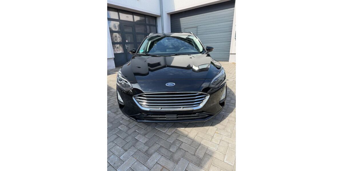 Ford Focus 121.447 km 10.800 &euro; Nalbach 66809