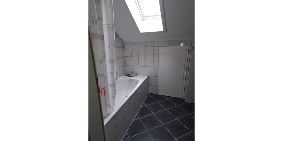 Dachgeschoßwohnung Altensteig - 3 Zimmer, 60 m&sup2;, 640&euro; | Angebot:26322282