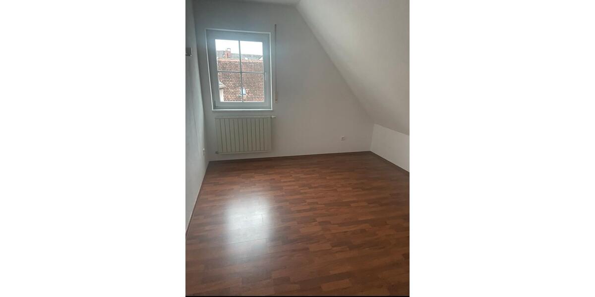 Etagenwohnung Markt Erlbach - 4.5 Zimmer, 110 m&sup2;, 280.000&euro; | Angebot:26823797