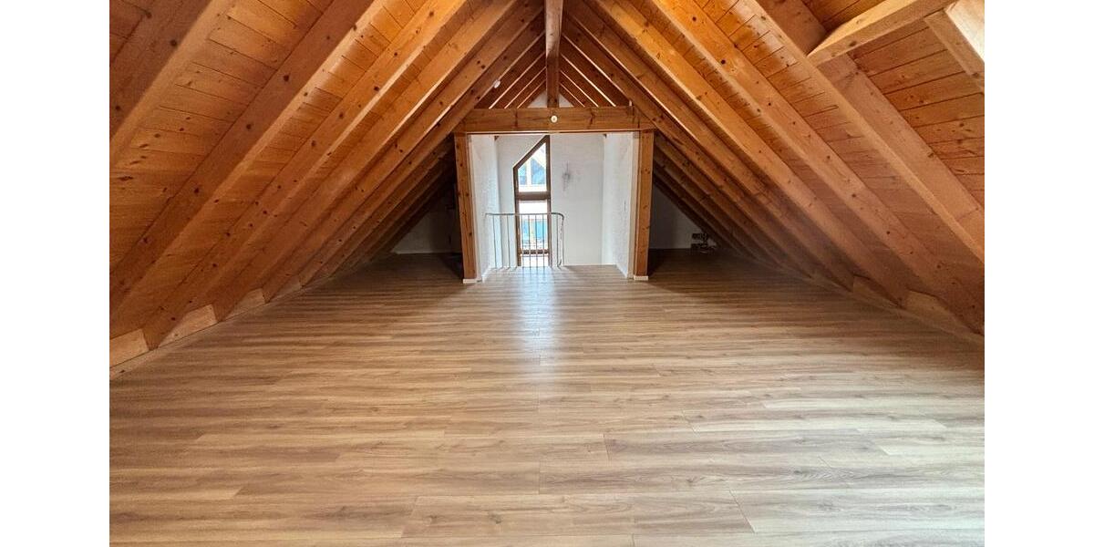 Doppelhaushälfte Landstuhl - 6 Zimmer, 236 m&sup2;, 2.100&euro; | Angebot:25341744