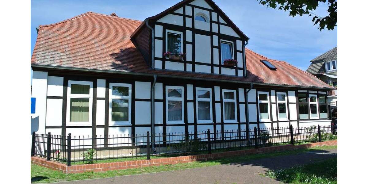Einfamilienhaus Havelberg - 10 Zimmer, 350 m&sup2;, 380.000&euro; | Angebot:26847950
