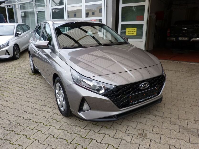 i20