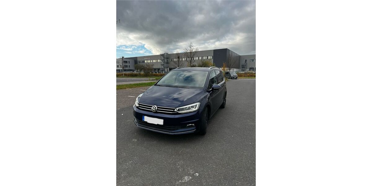VW Touran 97.000 km 20.500 &euro; Pulheim 50259