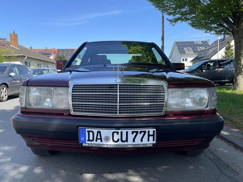 Mercedes-Benz 190 106.077 km 9.999 € Seeheim-Jugenheim 64342