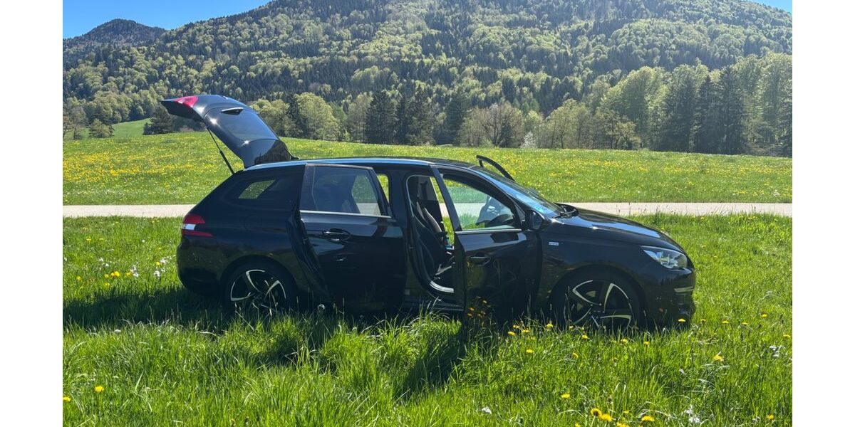 Peugeot 308 105.412 km 8.900 &euro; Bad Heilbrunn 83670