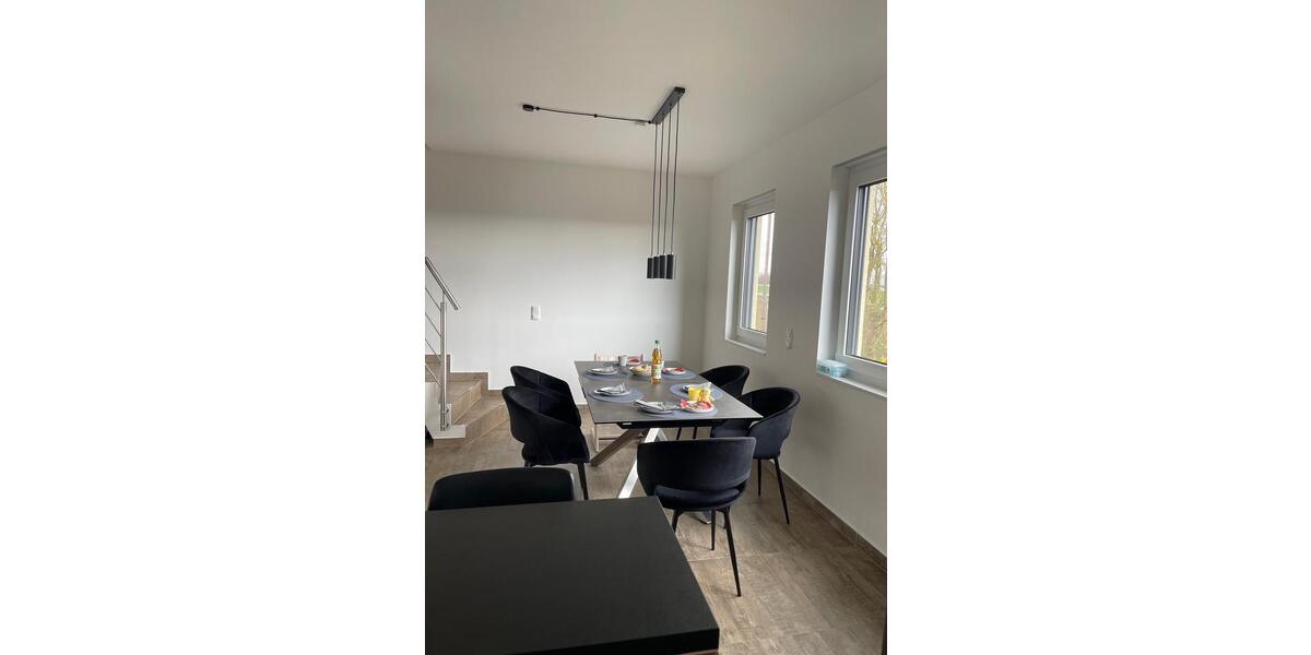 Einfamilienhaus Butzbach - 4 Zimmer, 92 m&sup2;, 1.550&euro; | Angebot:26278194