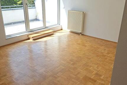 Helle, ruhige u. möblierte 2-Zi.-Dachgeschosswohnung mit Terrasse 2 zimmer