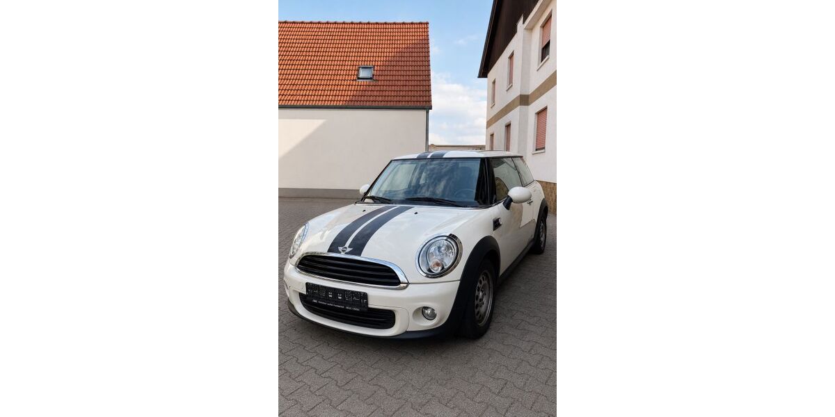 Mini ONE 146.773 km 3.900 &euro; Roxheim 55595