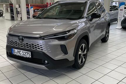 Toyota Corolla Cross 2.500 km 42.940 &euro; Berlin 13403