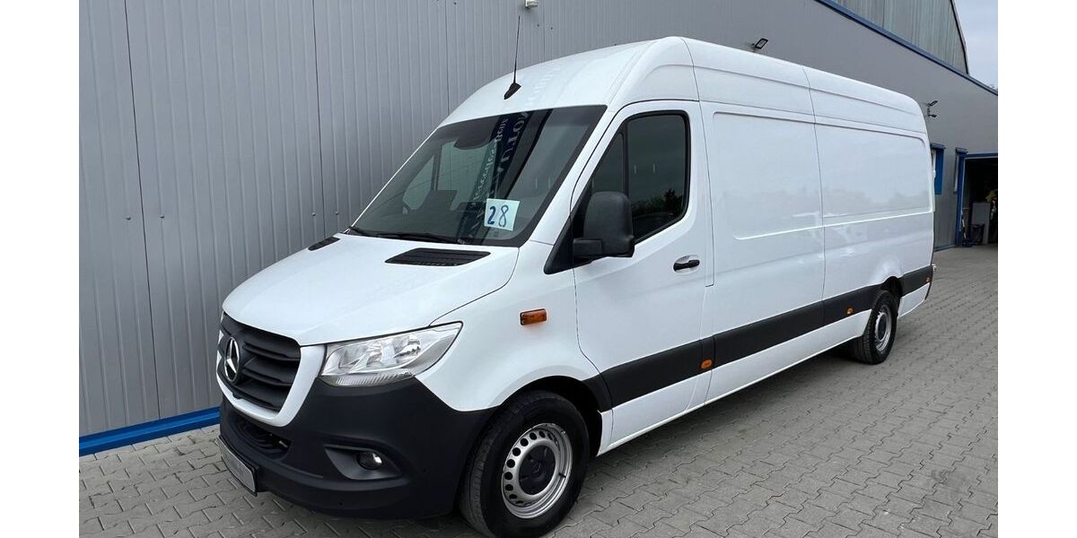Mercedes-Benz Sprinter 165.358 km 30.999 &euro; Berlin 13055