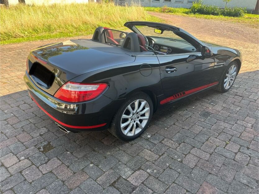 Mercedes-Benz SLK 200 155.000 km 12.400 € Manderscheid 54531