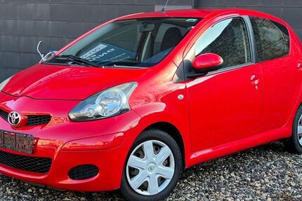 Toyota Aygo (X) 80.000 km 3.499 &euro; Langerwehe 52379