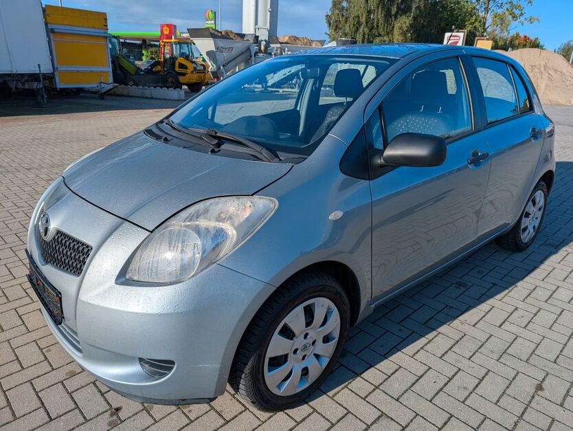 Toyota Yaris 84.912 km 2.999 € Gnoien 17179
