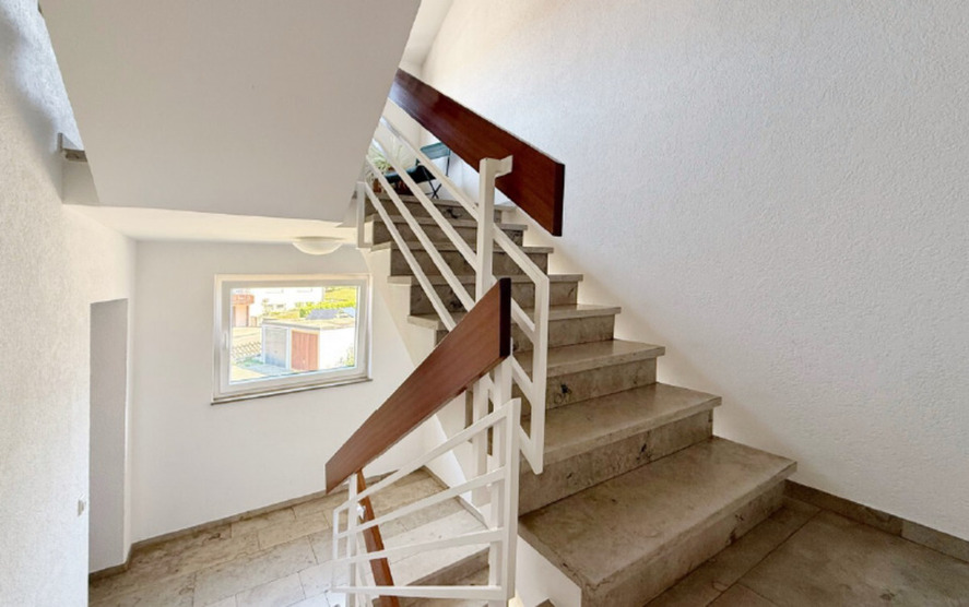 Schöne 2 Zimmer Wohnung – Ruhiges Wohnen mit Balkon und Garage zimmer