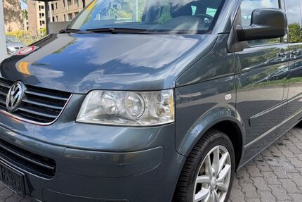 VW T5 Transporter 250.000 km 8.999 &euro; Berlin 13055