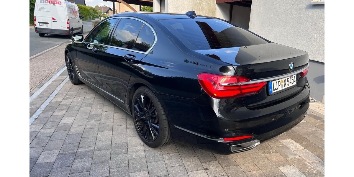 BMW 730 128.000 km 34.800 &euro; Lemgo 32657