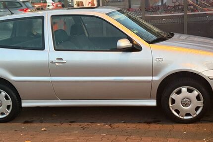 VW Polo 154.500 km 950 &euro; Köln 50739