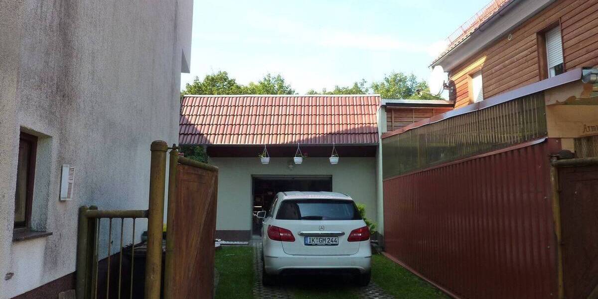 Mehrfamilienhaus, Wohnhaus Geratal - 8 Zimmer, 166 m&sup2;, 139.000&euro; | Angebot:25685476