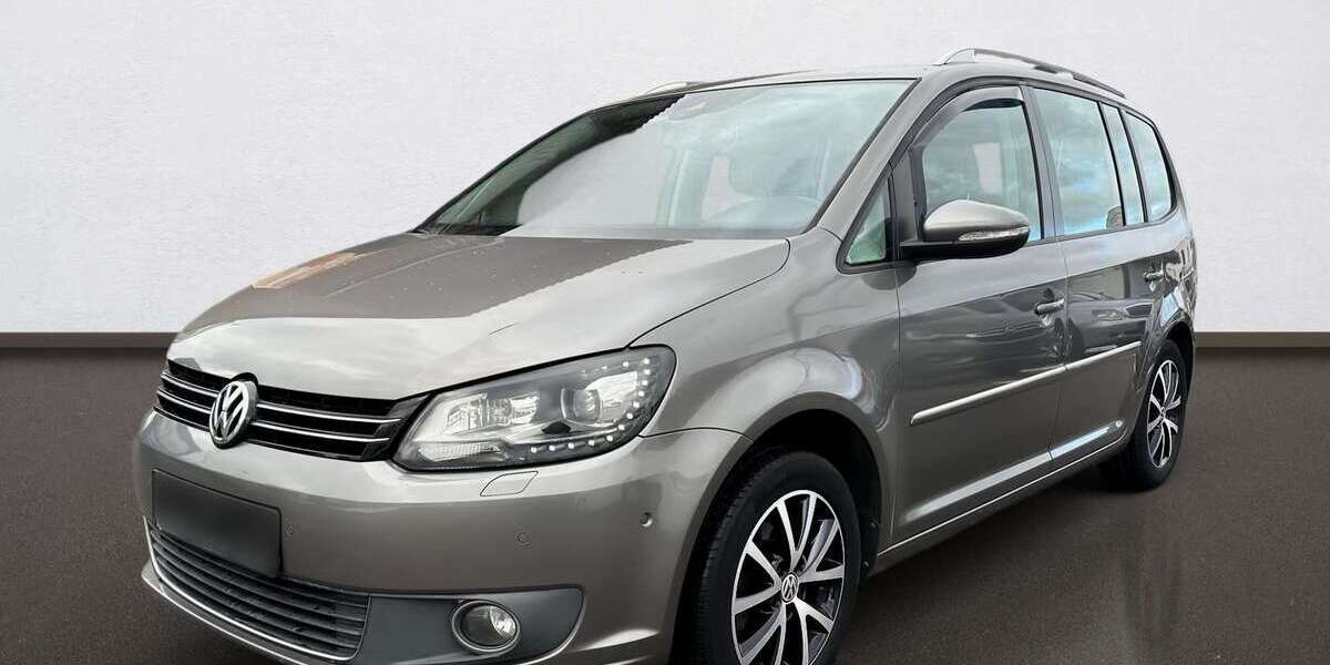 VW Touran 156.112 km 7.900 &euro; Waldenbuch 71111