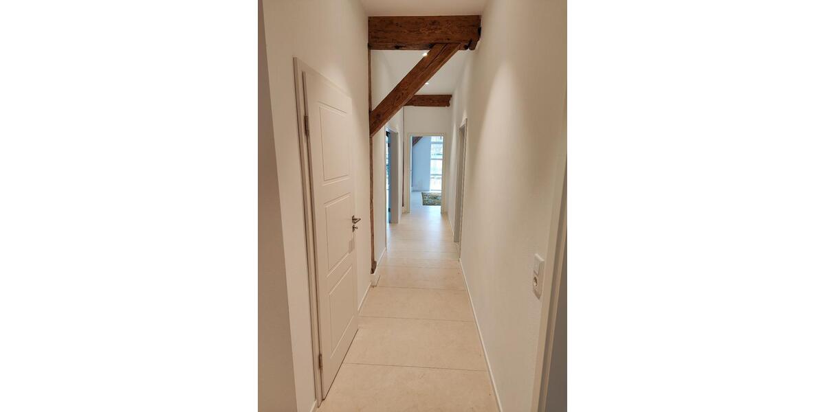 Erdgeschoßwohnung Güstrow - 5 Zimmer, 140 m&sup2;, 1.400&euro; | Angebot:26381991