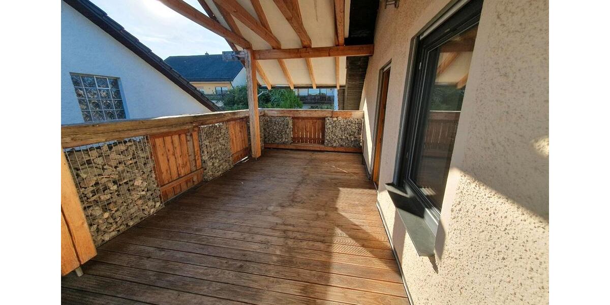 Dachgeschoßwohnung Maxhütte-Haidhof Haidhof - 4 Zimmer, 100 m&sup2;, 1.000&euro; | Angebot:26395838